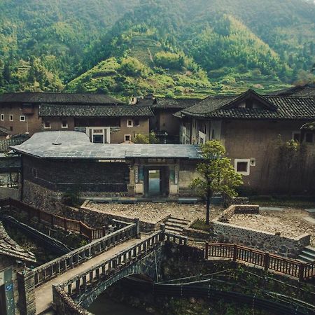 Tsingpu Tulou Retreat Hotell Zhangzhou Exteriör bild