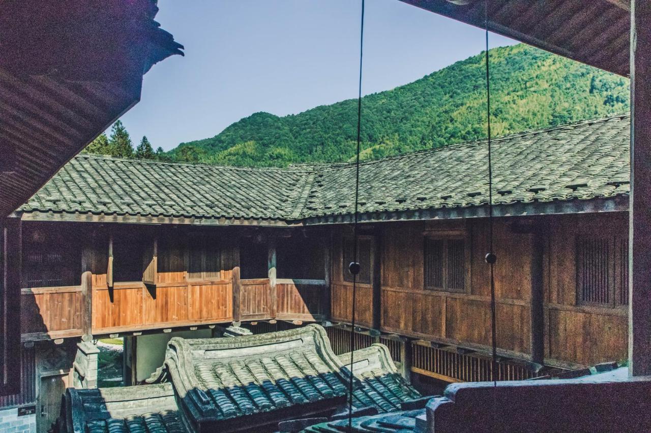 Tsingpu Tulou Retreat Hotell Zhangzhou Exteriör bild